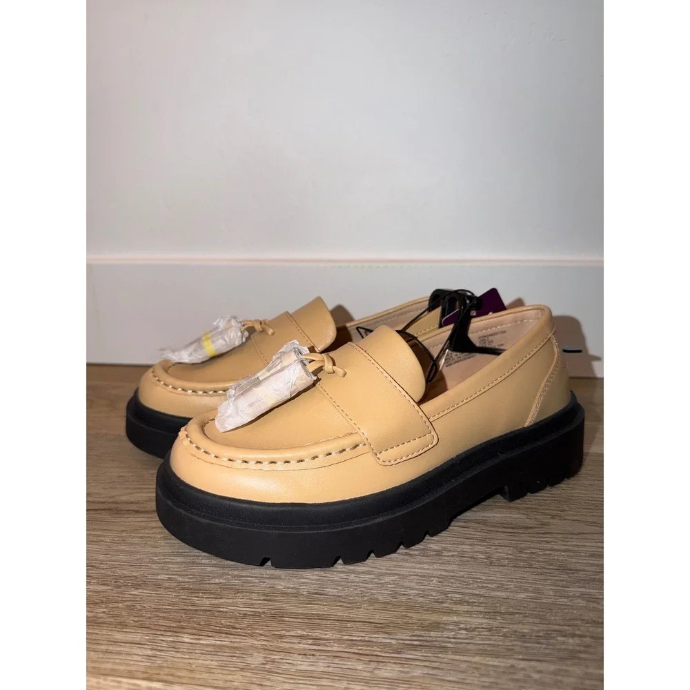 Girl shoes size 1 loafers